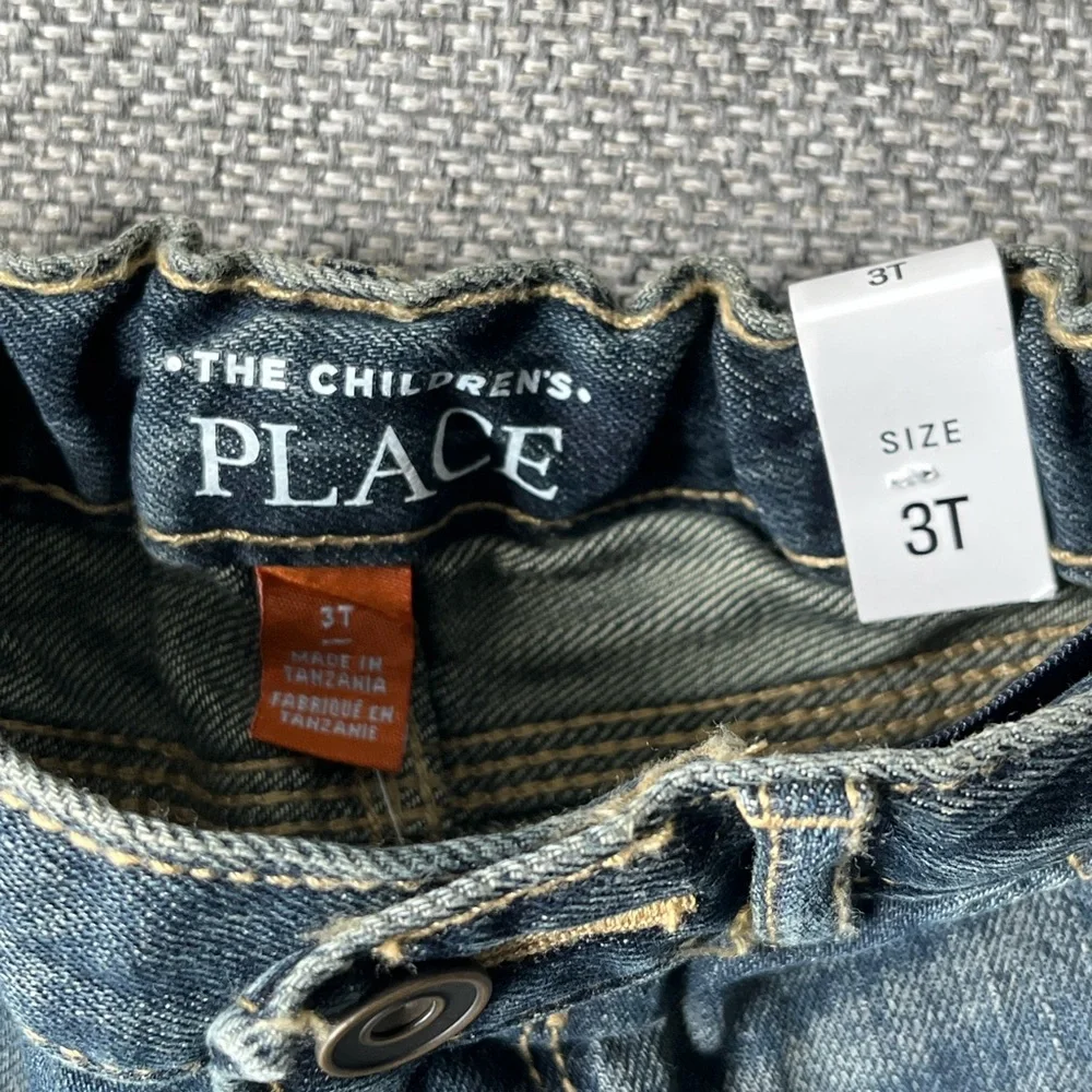 Boys 3T adjustable waist Jean shorts snap closure